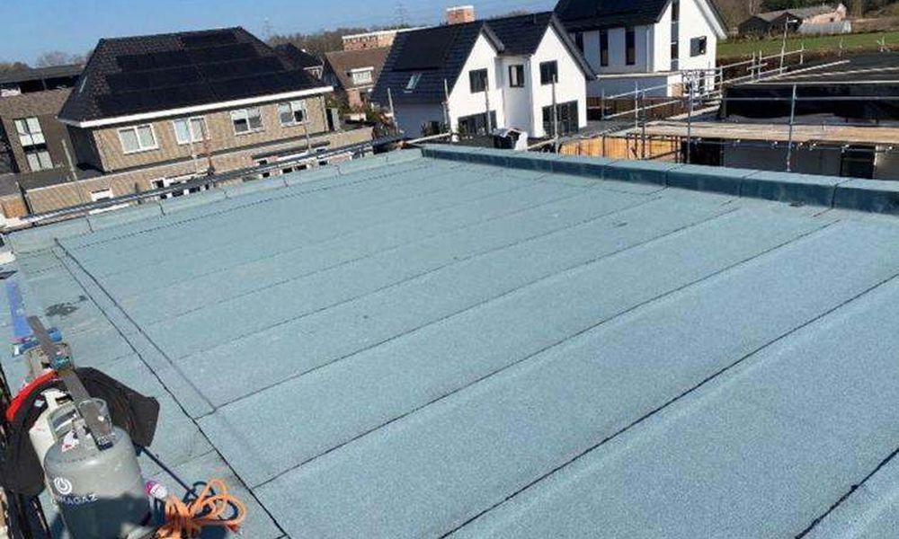 Nieuw dak in Gulpen laten aanleggen Geheel nieuw plat dak aangelegd